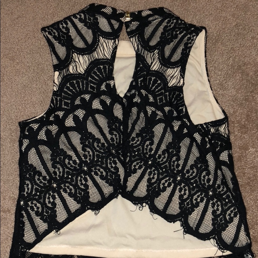 Women's blouse - Picture 2 of 2